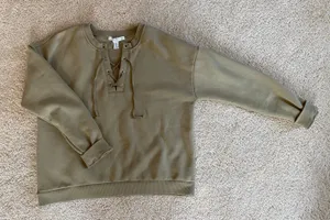 Forever 21 Contemporary Olive Front Lace Sweatshirt thumbnail 2