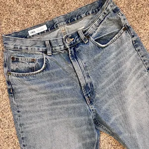 Zara Light Blue Denim Straight Leg Jeans Size 10 thumbnail 4