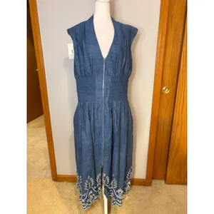 Anthropologie Tommie Denim Eyelet Trim Dress Blue cotton Midi Zip Front L NEW thumbnail 2