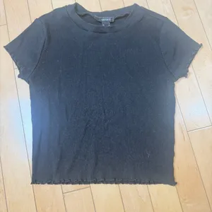 FOREVER 21 Cropped Ribbed Baby T Tee Shirt Top Black Size Small thumbnail 4