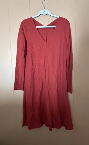 Zara Long Sleeve V-Neck Dress in Deep Red Size S thumbnail 1