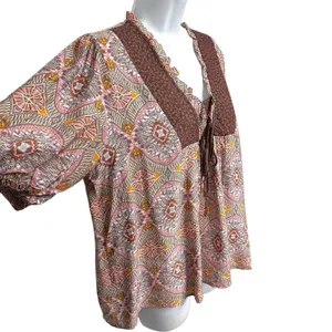 Current Air Quilt Contrast Motif Top Womens Size Large V-neck Short Sleeve Flowy thumbnail 4