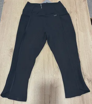 GYMSHARK Womens Leggings Black Cropped Poise Stretch Sportwear Medium NwT‎ thumbnail 1