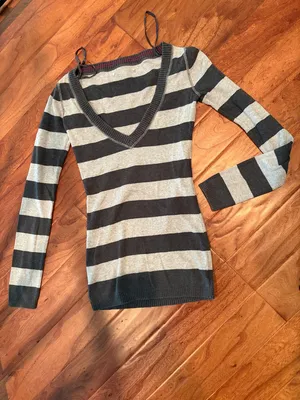 Aeropostale OG Vintage Grey Cotton Striped V-Neck Sweater Size XS Trending thumbnail 2