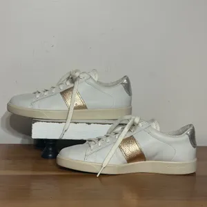 ECCO Soft 7 White Leather Metallic Rose Gold Silver Sneakers Size 38 7-7.5 thumbnail 2