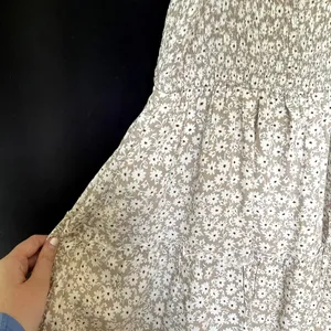 Zesica Smocked‎ Floral Sundress Small Tan White Womens Tie Shoulder Rayon thumbnail 3