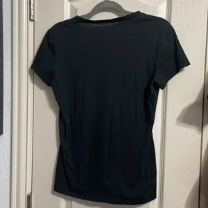 Lacoste Black Short Sleeve V Neck Shirt Minimalist Preppy Coastal Logo Y2K thumbnail 4
