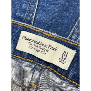 Abercrombie & Fitch Ankle Straight Blue Ultra High Rise Straight Denim Jeans 31 thumbnail 3