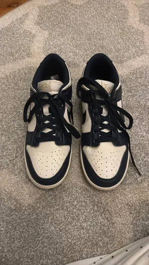 Navy Nike Dunks thumbnail 3