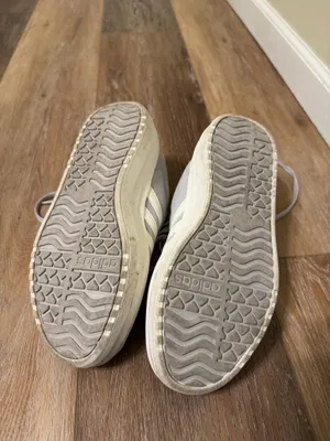 Adidas Women’s Shoes thumbnail 3