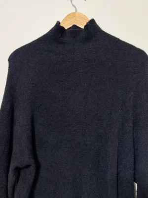 Aritzia Wilfred Free Black Mockneck Plush Sweater Size XS Oversized Black Soft thumbnail 4