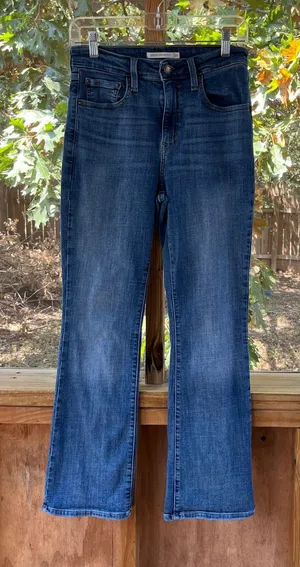 Levi’s Women's 725 High-Rise Bootcut Jeans Medium Wash Size 28/30 thumbnail 1