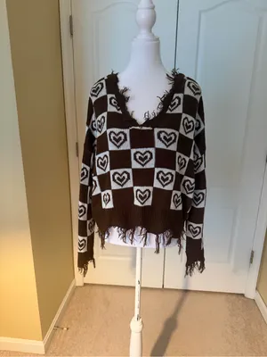 Brown and Cream Heart-Check Distressed oversized V-Neck Sweater thumbnail 2