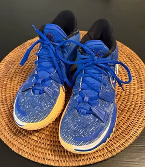 Nike Kyrie sisterhood Sneakers‎ thumbnail 1