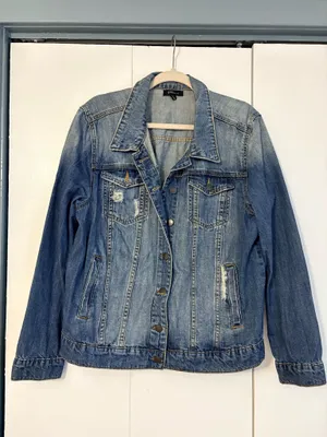 Medium Wash Denim Denim Jacket Blue Size L thumbnail 2