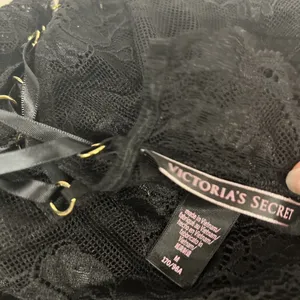 $79 Sz M Victoria Secret Lingerie Top Crop Long Sleeve Lace Up Back Allover Lace thumbnail 4
