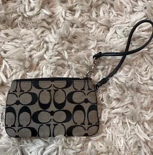 Coach Wristlet thumbnail 2