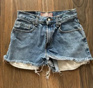 Levi’s Denim Shorts thumbnail 1