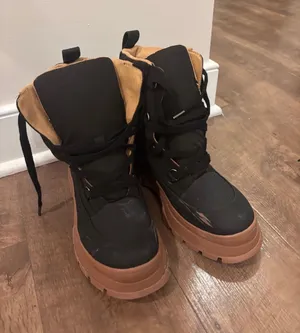 Women’s Snow Boots Black Size 6.5 thumbnail 1