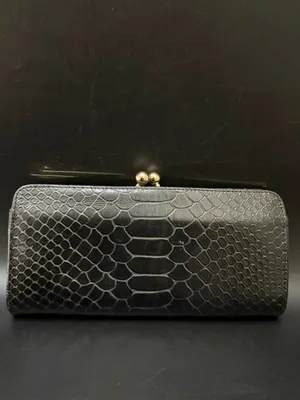 Vintage HOBO International Black Embossed Croc Leather Kiss-lock Clutch Wallet thumbnail 2