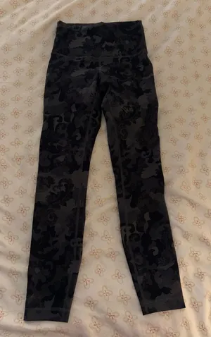 Lululemon Leggings thumbnail 1