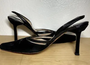 Manolo Blahnik Suede Sling Back Kitten Heel Straps Pointed Toe Black 37 6.5 thumbnail 2