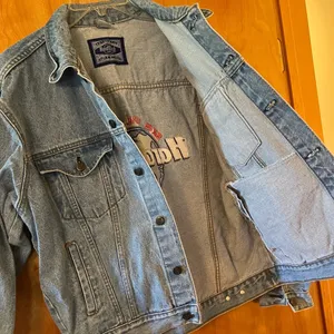 Hard Rock Cafe BALTIMORE Vintage 90s Denim Jean Jacket Save The Planet Medium thumbnail 3