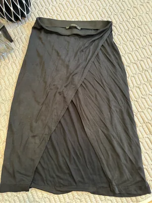 Zara Black Wrap Midi Skirt thumbnail 1