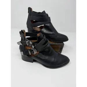 Jeffrey Campbell Everly Black Leather Cutout Buckle Ankle Boots Ibiza Last 7 thumbnail 2