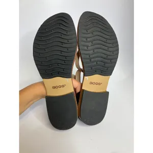 Bogs Memphis Thong Sandals Womens 9 Black Brown Excellent Leather T-Strap Flat‎ thumbnail 6
