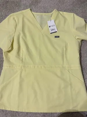 FIGS Scrub Top Women’s thumbnail 1