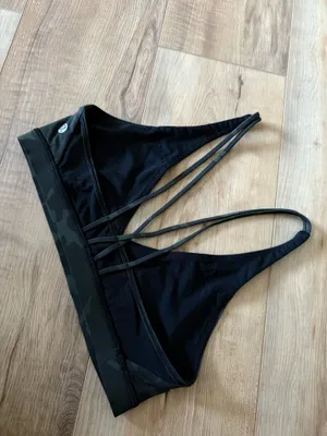 Lululemon Camo Bra Size 6 thumbnail 2