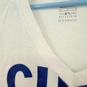 Nike Size Medium Shirt White Chicago Cubs Short Sleeve V Neck Baseball‎ Tee MLB thumbnail 3