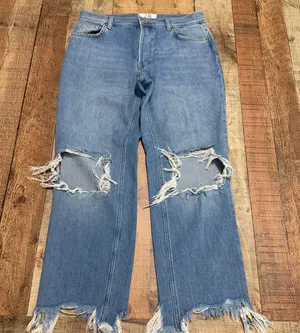 Free People Medium Denim Straight Leg Distressed Maggie Jeans Sz 28 Frayed Hem thumbnail 1