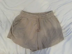 Shorts thumbnail 1