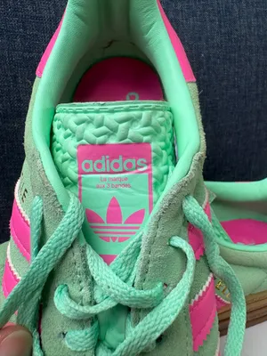 Women’s Adidas Gazelle triple stacked size 8.5 thumbnail 3