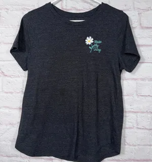 Old Navy Medium Everywear Graphic T-Shirt - Make My Daisy thumbnail 1