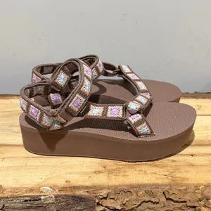 NEW TEVA women's flatform universal crochet sandal in unwind Size 9 A23 thumbnail 6