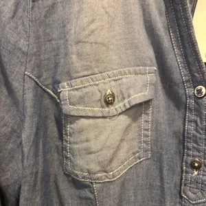 NWT Prototype Authentic Women's Denim Shirt L‎ Long Sleeve Button Down Roll Tab Blue Size L thumbnail 4