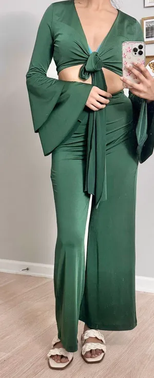 Emerald tie front crop top and flared leg pants set Green Size M thumbnail 1