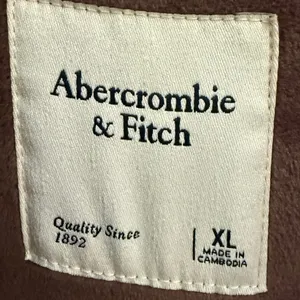 Abercrombie & Fitch Sherpa Jacket Elevated Trim Snap Front chocolate brown coat thumbnail 4