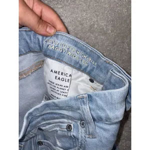american‎ eagle curvy super high rise baggy wide leg 2 Reg Distressed thumbnail 4