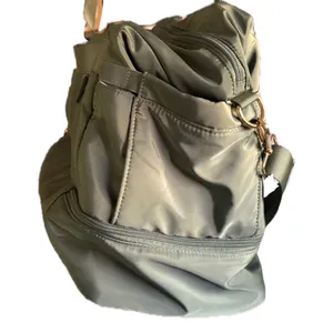 ETRONIK Weekender Bag with Shoe Compartment & USB Port - Green NWOT thumbnail 4