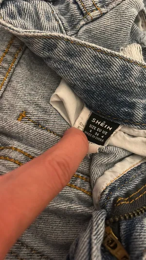 Ripped blue jeans SHEIN thumbnail 3