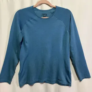 Patagonia Capilene 3 Shirt Women’s Size Medium Purple Long Sleeve Baselayer Crew thumbnail 1