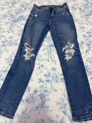 American Eagle Jeans thumbnail 1