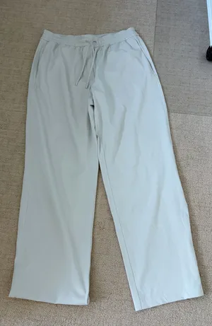 Lululemon Women’s Lounge Track Pants Cream White Size Medium thumbnail 1