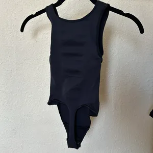 Skims Seamless Sculpt Scoop Neck Thong Bodysuit In Onyx NWOT Thick strap Size XS thumbnail 8