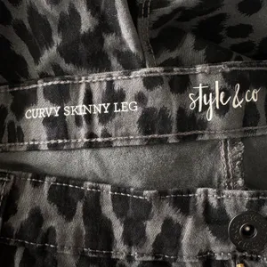Style & Co SZ 22W Curvy Skinny Jeans Leopard Print Mid-Rise Stretch Gray Black thumbnail 6