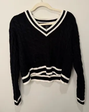 House of Harlow 1960 Black White Cable Knit V-Neck Sweater Size Small thumbnail 1